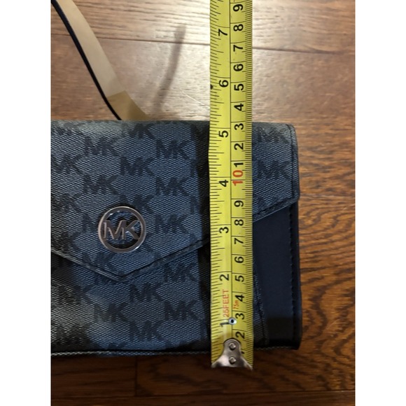 MICHAEL KORS Belt Flap Bag Black Women's MK Signature Silver Logo S/M - Picture 7 of 9